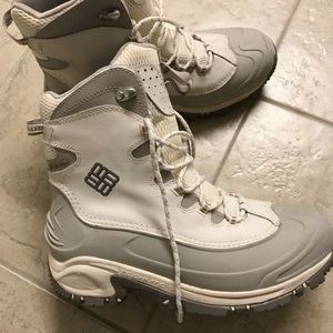 Women’s Columbia boots